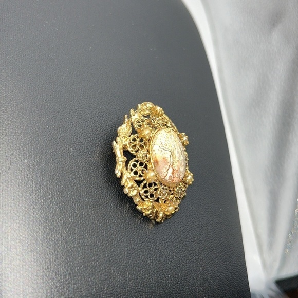 Vintage gold tone earth tone swirl center delicate filigree domed brooch pearls - Picture 7 of 14